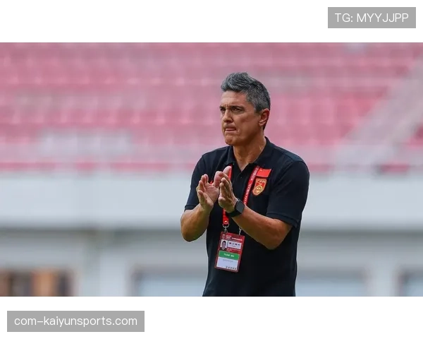 国安蒙哥马利坦言近十名球员伤停 直接限制换人空间削弱板凳深度